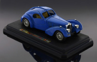 Lote 1 - BURAGO, BUGATTI ATLANTIC, 1936 - Miniatura à escala 1:24, metal azul, assente em base de plástico rígido. Made in Italy. Nota: sinais de manuseamento, ligeiras falhas na pintura, falta pára-brisas