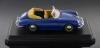 Lote 6 - BURAGO, PORSCHE 356 B CABRIOLET, 1961 - Miniatura à escala 1:24, metal azul, assente em base de plástico rígido. Made in Italy. Nota: sinais de manuseamento - 4