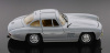 Lote 13 - REVELL G.M.B.H. 1988, MERCEDES 300 SL - Miniatura à escala 1:24, metal cinzento prateado. Made in China. Nota: sinais de manuseamento - 4