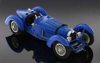 Lote 37 - BURAGO, BUGATTI TYPE 59, 1934 - Miniatura à escala 1:18, metal e plástico azul. Made in Italy. Nota: sinais de uso, falta pára-brisas e possivelmente roda sobresselente, falhas na pintura