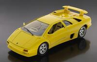 Lote 49 - BURAGO, LAMBORGHINI DIABLO 1990 - Miniatura à escala 1:18, modelo amarelo em metal. Made in Italy. Miniatura à venda por € 62. Nota: sinais de manuseamento. Consultar valor indicativo em https://www.ebay.es/itm/Burago-1-18-Scale-Diecast-3041-Lam