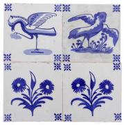 Lote 35 - CONJUNTO DE AZULEJOS - Composto por 4 azulejos de figura avulsa, em azul, com motivos de pássaros e flores. Dim: 14x14 cm. Nota: esbeiçadelas, falhas e defeitos. Algumas unidades com sinais de uso