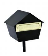 Lote 18 - CAIXA DE CORREIO VINTAGE - Em metal em forma de “casinha”, pintada de preto, anos 50, com chave. Dim: 26x28x22,5 cm. Nota: sinais de uso