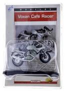 Lote 16 - MAISTO, MOTA MINIATURA - Voxan Café Racer 1000 V2. Colecção à escala 1/18, da Maisto em colaboração do jornal Motociclismo/Ediclube. Em embalagem de origem com fascículo. Nota: embalagem com sinais de armazenamento