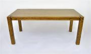 Lote 550 - Mesa de jantar de madeira Cross com acabamento decapé dourado, com 70x180x90cm
