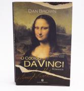 Lote 123 - O CÓDIGO DA VINCI - romance de Dan Brown, 9ª edição, da Bertrand Editora, Chiado 2004. Capa com pequenas marcas