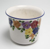 Lote 219 - PAR DE VASOS PARA FLORES - Em cerâmica branco. Dim:11x14 cm (vaso peq.). Vaso Secla pintado com motivos floreados. Este vaso encontra-se ligeiramente estalado. Dim:21x18 cm. Nota: Sinais de uso - 3