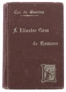 Lote 2433 - A ILUSTRE CASA DE RAMIRES, LIVRO - Por Eça de Queiroz. 2ª edição. Editora: Livraria Chardron Lello & Irmão, 1904. Dim: 18,5x12 cm. Encadernação em percalina. Invulgar. Nota: capa e lombada cansadas, acidez