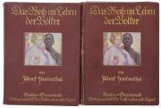 Lote 2493 - DAS WEIB IM LEBEN DER VÖLKER, LIVROS - 2 Vols. Por Albert Friedenthal, Berlin, Grunewald Verlagsanstalt, 1930. Dim: 28x21 cm. Encadernações cartonadas. Curioso levantamento fotográfico de Mulheres pelo mundo, com interesse etnográfico e antropológico. Encadernação editorial. Nota: 1 com lombada danificada, folhas soltas. Capas e lombadas cansadas, manchas