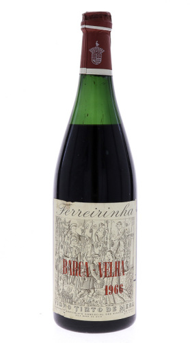 Lote 3002 - BARCA VELHA MAGNUM 1966 - Garrafa Magnum de Vinho Tinto, Barca Velha, Colheita 1966, Ferreirinha, Companhia Agrícola e Comercial dos Vinhos do Porto, Vila Nova Gaia, (1500ml - 12%vol.). Nota: garrafa idêntica à venda por € 1.450 . Apresenta l