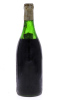 Lote 3009 - MOUCHÃO 1963 - Garrafa de Vinho Tinto, colheita de 1963, Casa Branca, Sousel, Alentejo, (750ml). Nota: garrafa idêntica à venda por € 195. Apresenta pedrada adequada ao período de engarrafamento - 2