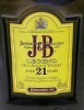 Lote 3018 - WHISKY J & B 21 ANOS - Garrafa de Whisky, Legend, Old Scotch Whisky, Aged 21 Years, Justerini & Brooks, Escócia, (700ml - 40%vol.). Nota: garrafa idêntica à venda por € 195. Consultar valor indicativo em https://www.garrafeiranacional.com/j-b- - 3