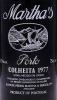 Lote 3041 - PORTO MARTHA'S 1977 - Garrafa de Vinho do Porto, Colheita de 1977, Manuel Pedro Martha & Irmãos, Armamar, (750ml - 19%vol.). Nota: garrafa idêntica à venda por € 85. Consultar valor indicativo em https://www.custojusto.pt/aveiro/vinho-gastrono - 3