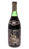 Lote 3129 - DÃO PIPAS 1975 - Garrafa de Vinho Tinto, Dão Região Demarcada, Reserva 1975, Vinícola do Vale do Dão, (750ml). Nota: garrafa idêntica à venda por € 23. Rótulo danificado. Consultar valor indicativo em https://www.garrafeiranacional.com/1975-d-