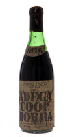 Lote 3282 - BORBA RESERVA 1976 - Garrafa de Vinho Tinto, Reserva 1976, Adega Cooperativa de Borba, (750ml - 12,5%vol.). Nota: rótulo de cortiça. Lacre ligeiramente danificado