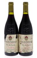 Lote 3676 - GIGONDAS 1988 - 2 garrafas de Vinho Tinto de Francês, Gigondas 1988, Tête de Cuvée, Appellation Gigondas Controlée, (750ml - 13,5%vol.). Nota: Garrafas numeradas e gravadas. Rótulos legíveis mas danificados