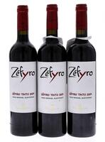 Lote 3691 - ZÉFYRO 2009 - 3 garrafas de Vinho Tinto Regional Alentejano, Zéfyro 2009, das Castas Syrah, Alicante Bouschet, Aragonez e Trincadeira, Herdade da Madeira Velha - Évoramonte, (750ml - 14,5%vol.). Nota: este vinho obteve várias distinções como c