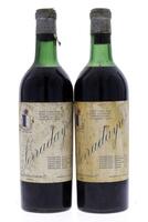 Lote 3698 - SERRADAYRES - 2 Garrafas de Vinho Tinto, Carvalho, Ribeiro & Ferreira, (750ml). Nota: garrafas antigas