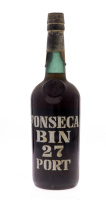 Lote 3828 - PORTO FONSECA BIN 27 - Garrafa de Vinho do Porto, Guimarães Vinhos, (750ml). Nota: garrafa idêntica à venda por € 40. Consultar valor indicativo em https://www.custojusto.pt/porto/coleccoes/garrafa-fonseca-bin-27-antiga-14253733