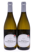 Lote 3860 - QUINTA DA PONTE PEDRINHA 2014 - 2 Garrafas de Vinho Branco, DOC - Dão, (750ml -13%vol.). Nota: este vinho produzido com base nas Castas Encruzado e Malvasia Fina foi galardoado com o prémio "Boa Compra" da Revista de Vinhos em 2015