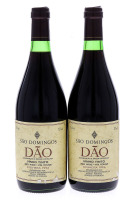 Lote 3952 - DÃO SÃO DOMINGOS 1996 - 2 Garrafas de Vinho Tinto, DOC Dão, colheita de 1996, Caves Solar de São Domingos, (750ml - 12% vol.). Nota: este
vinho de Qualidade foi produzido pelo processo tradicional de cortimenta completa com base nas castas nob