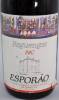 Lote 255 - Lote de 1 garrafa de vinho tinto Herdade do Esporão Reserva 1987, rotulo da autoria do conhecido pintor Cargaleiro. A moderna adega desta conhecida Herdade é inaugurada precisamente em 1987, com o objectivo de produzir vinhos de grande qualidad - 2