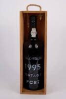 Lote 288 - Lote de garrafa de Vinho do Porto Vintage de 1995, Real Cª Velha, para coleccionador