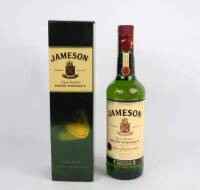 Lote 291 - Lote de garrafa de Jameson Triple Distilled Irish Whiskey 