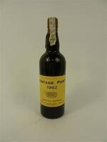 Lote 1539 - Lote de garrafa de Vinho do Porto Vintage; Borges de 1982