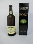 Lote 499 - Garrafa de vinho do Porto Taylor's "20 Years Old Tawny"