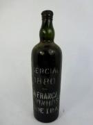 Lote 627 - Garrafa de vinho Madeira Veiga França Sercial 1880