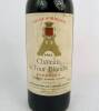 Lote 1313 - Lote com garrafa de vinho tinto CHÂTEAU la TOUR BLANCHE (BORDEAUX) de 1981. NOTA: para colecionador. - 2