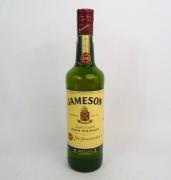 Lote 741 - Lote de garrafa de Irish Whiskey Jameson Triple Distilled
