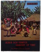 Lote 1996 - ANGOLA SEARA DOS TEMPOS - ANGOLA NO PRESENTE - ANGOLA NO PASSADO, LIVRO - Edição bilingue (Português / Inglês). Por José Maria D´Eça de Queiroz. Exemplar idêntico encontra-se à venda por € 250. Edição do Autor. Composição, impressão e encadernação na Tip. E. N. P. - Anuário Comercial de Portugal, Lisboa, [s/d]. 438 Págs. Dim: 29,5x23 cm. Encadernação cartonada em tela com sobrecapa. Profusamente ilustrado. Espectacular livro de etnografia. Nota: sinais de manuseamento e sobrecapa com