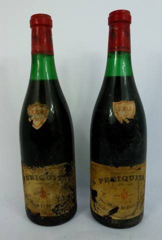 Lote 1405 - 2 garrafas de vinho tinto Periquita 1967