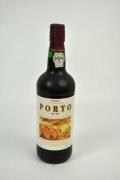 Lote 1068 - Lote de garrafa de Vinho do Porto; Modelo Ruby; produzido e engarrafado para Modelo por CCVP; Companhia Comercial de Vinhos do Porto; Lda.; para coleccionador