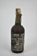 Lote garrafa de Vinho do Porto; London Dock; Butler Nephew & Cº; para coleccionador