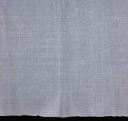 Lote 78 - LENÇOL DE LINHO ARTESANAL, ANTIGO - Lençol em tecido de linho grosso de tom bege, liso. Dim: 130x214 cm. Nota: sinais de uso, com costura ao meio