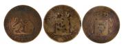 Lote 21 - ESPAÑA - 3 Moedas de Diez Centimos España, 2 moedas Alfonso XII Por La Gracia de Dios datadas de 1878 e 1879, e moeda de Cien Piezas en KiloG datada de 1870 em Bronze. Dim: 30 mm. Sem classificação atribuída, cabe ao licitante atribuir a classificação e a valorização que entender correcta