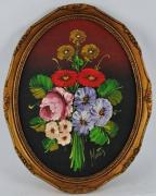 Lote 66 - Quadro com pintura oval a óleo sobre platex, assinado Hertez, motivo "Flores", com 38x28 cm (moldura com 44x35 cm)