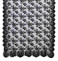 Lote 63 - J. PERTINEZ, MANTILHA DE RENDA - Made in Spain, modelo em renda de nylon preto, com padrão floral. Dim: 100x220 cm. Nota: sem uso, com etiqueta