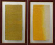 Lote 22 - QUADROS - Conjunto de dois quadros de papel marchand, em tom de amarelo, emoldurados. Dim papel: 74x34 cm e com moldura: 98x57 cm. Vidro estalado