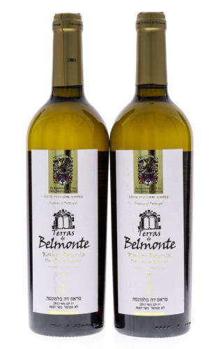 Lote 2154 - TERRAS DE BELMONTE KOSHER RESERVA 2011 - 2 garrafas de Vinho Branco, DOC Beira Interior, Terras de Belmonte, Kosher Reserva 2011, Adega Cooperativa da Covilhã, (750ml - 13,5%vol.). Nota: das melhores uvas das castas Arinto e Fernão Pires. Este