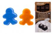 Lote 5 - CONJUNTO DE FORMAS DE SILICONE - Composto por 3 formas de silicone, sendo uma de cor azul do tema "Gingerbread", uma de cor laranja do tema "Gingerbread", e outra para 15 cubos de chocolate de 10 gramas (Easy Choc). Dim: 11x10x3 cm (cor azul). Nota: bom estado de conservação