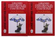 Lote 1018 - LIDANDO COM CRIANÇAS CONVERSANDO COM OS PAIS - MAIS DE 700 PERGUNTAS QUE VOCÊ FARIA AO PEDIATRA, LIVROS - 2 Vols. Por José Martins Filho. Exemplares idênticos, de edição, editora e ano diferente, encontra-se à venda por € 162. Ilustrações de Graziella Martins. Editora: Lusociência, Loures, 1997. Dim: 26x20 cm. Encadernações cartonadas com ferros a ouro nas lombadas, com sobrecapas. Ilustrados. Nota: exemplares bem estimados. Consultar valor indicativo em https://www.fnac.pt/mp9476457