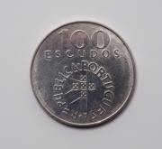 Lote 73 - PORTUGAL, MOEDA DE 100 ESCUDOS EM PRATA - moeda de 100$00 da República Portuguesa comemorativa do 25 de Abril de 1974, de 1976. Peso: 14,9 g. Dim: 32 mm. Sem classificação atribuída, cabe ao licitante atribuir a classificação e a valorização que entender correta