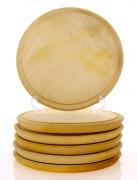 Lote 136 - TÁBUAS PARA QUEIJO - Conjunto de 6 tábuas de formato circular em madeira. Dim: 27,5 cm. Nota: sinais de manuseamento