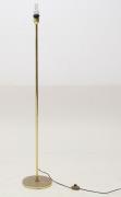 Lote 115 - CANDEEIRO em metal dourado sem abatjour com 140 cm