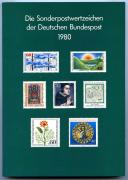 Lote 93 - SELOS, ALEMANHA FEDERAL - Livro Anual Alemanha Federal (Deutsche Bundespost incluindo dependência de Berlin) de 1980 com resguardo em plástico rígido, como vendido originalmente, edição limitada – Todos os selos do ano em novo e com goma integral (**/MNH) – Total de 74 páginas, 54 Selos – Notas: Como novo, sem falhas, bom valor de catálogo. Sem classificação atribuída pela Oportunity, cabe ao licitante atribuir a classificação e a valorização que entender correta.