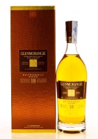 Lote 2010 - WHISKY GLENMORANGIE 18 ANOS - Garrafa de Whisky, Extremely Rare, Highland Single Malt Scotch Whisky, The Glenmorangie, Escócia, (700ml - 435vol.). Nota: garrafa idêntica à venda por € 126,50. Em caixa de cartão original. Consultar valor indica